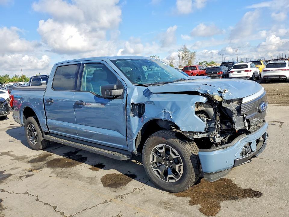 2023 Ford F150 Lightning PRO