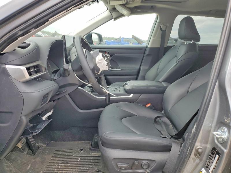 2026 Toyota Highla xle