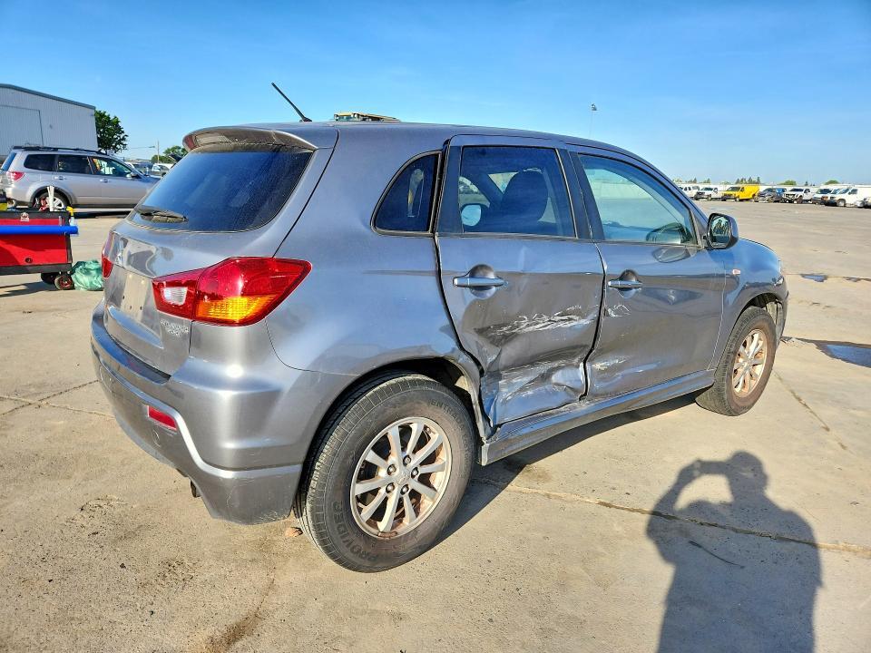 2011 Mitsubishi Outlander Sport es