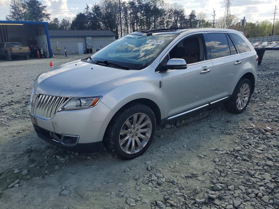 2013 Lincoln Townhouse MKX