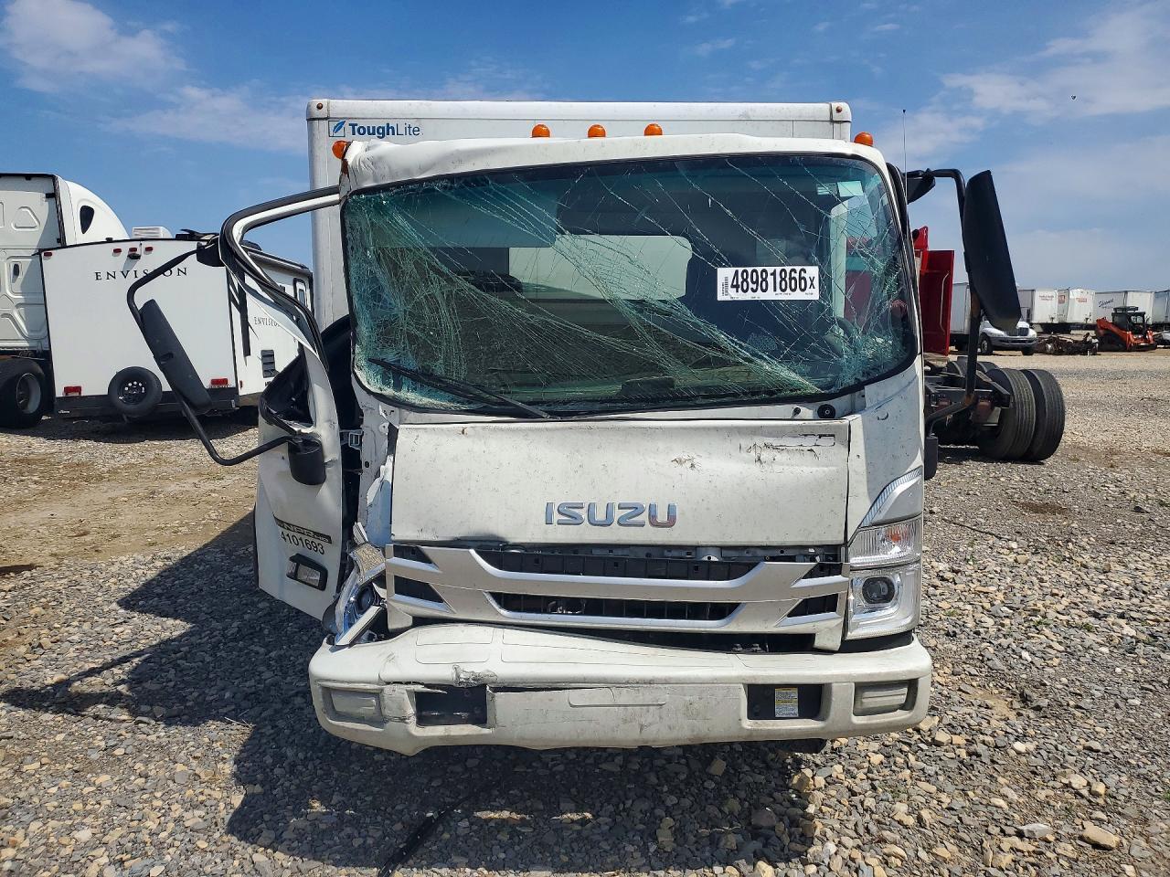 2024 Isuzu NPR HD