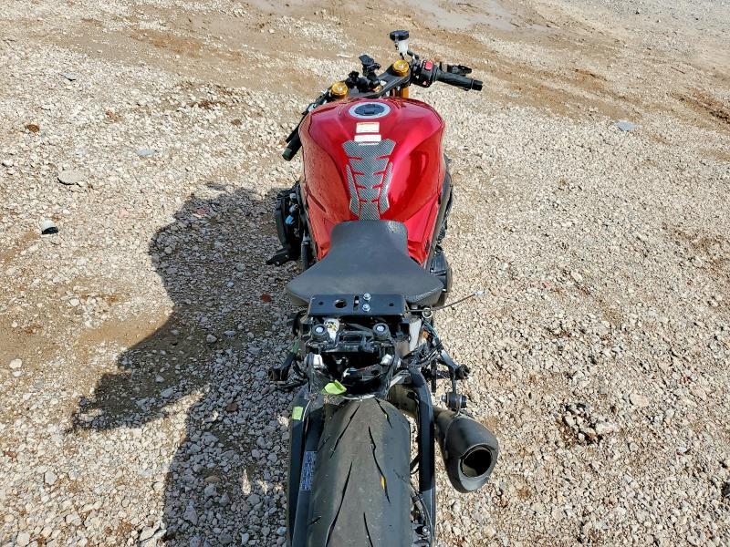 2025 Suzuki GSX-R1000 R