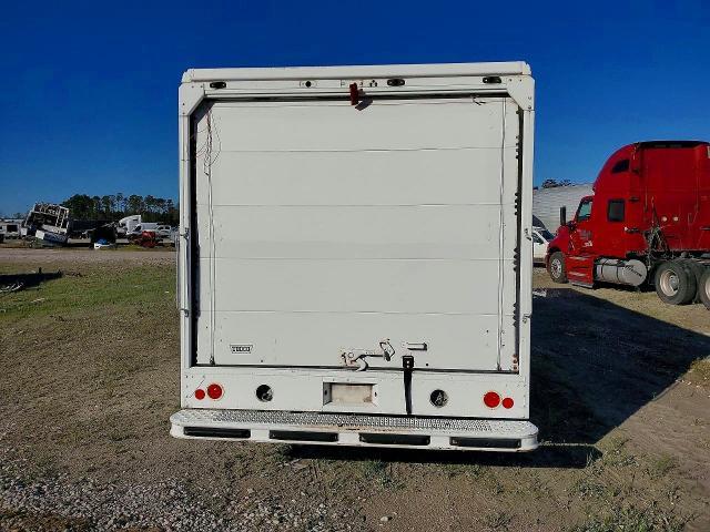 2012 Freightliner MT45G Chassis Delivery Truck