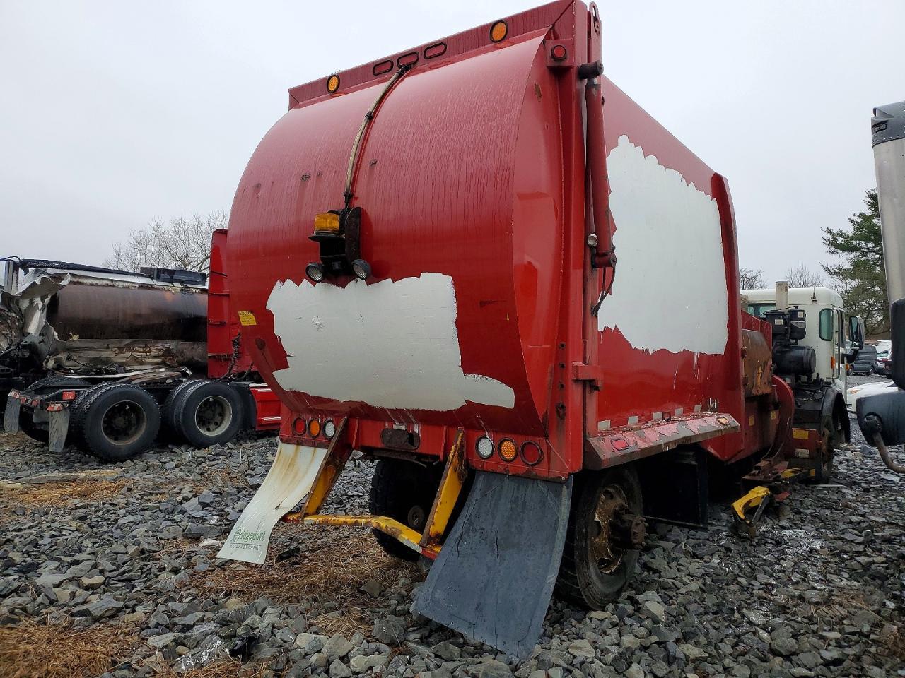 2016 Peterbilt 320 Refuse Truck