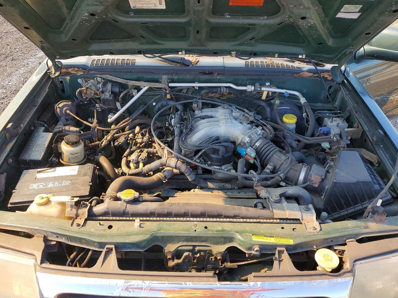 2000 Nissan Frontier XE