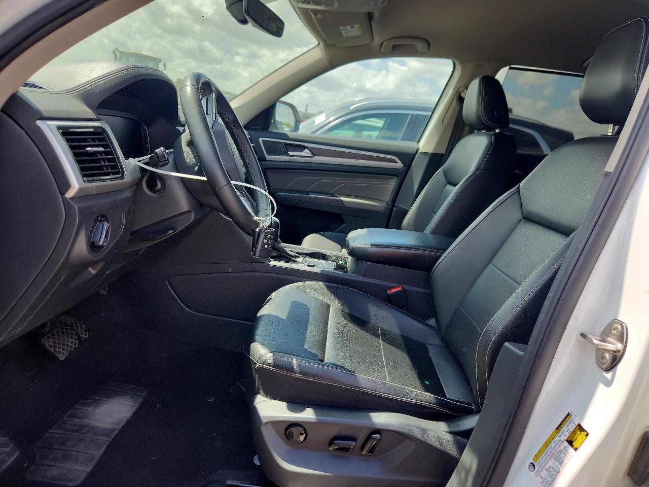 2023 Volkswagen Atlas se