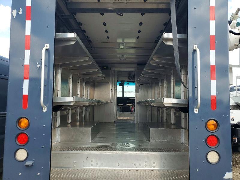 2020 Freightliner MT45G Chassis Delivery Truck