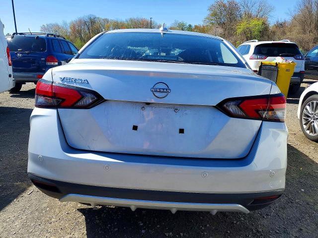 2025 Nissan Versa sv