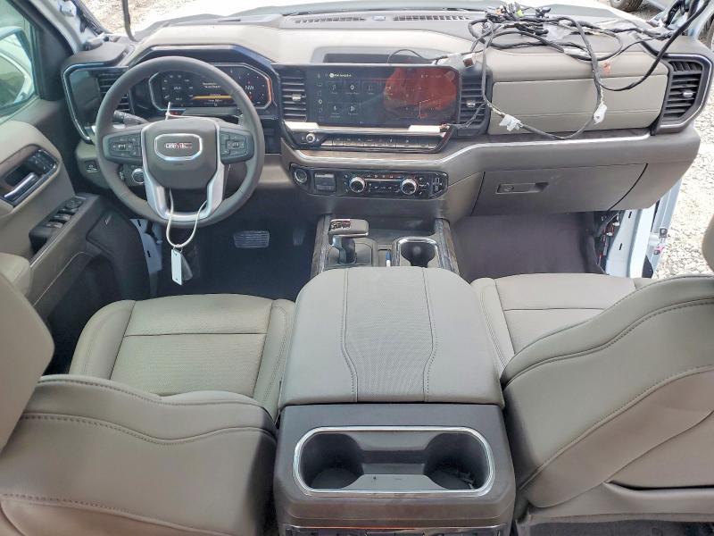 2026 GMC Sierra C1500 SLT
