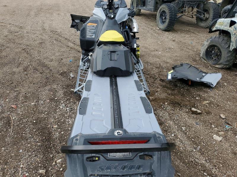 2025 Skidoo 2025 SKI-DO Snowmobile