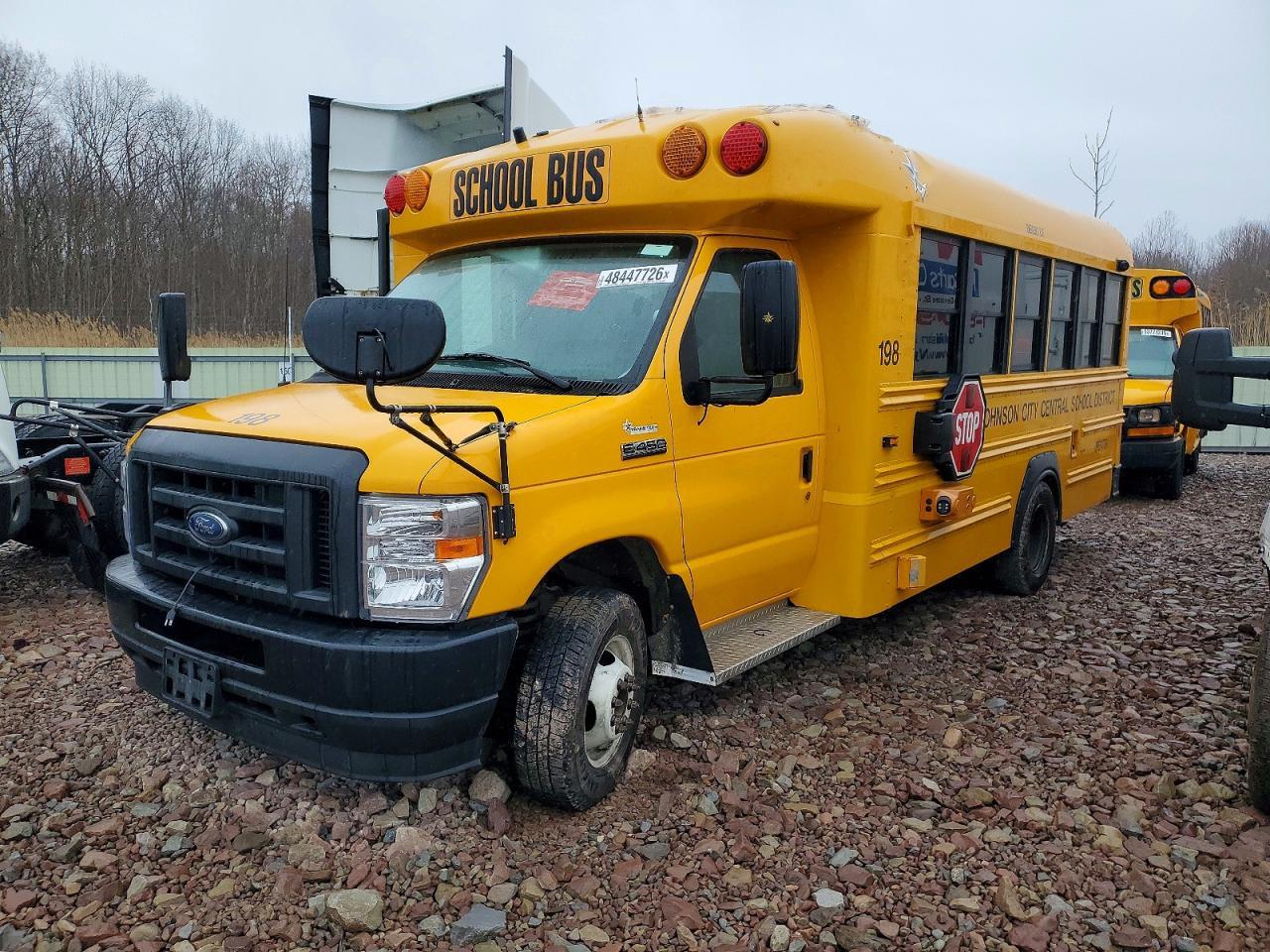 2022 Ford Econoline E450 Super Duty Cutaway Van