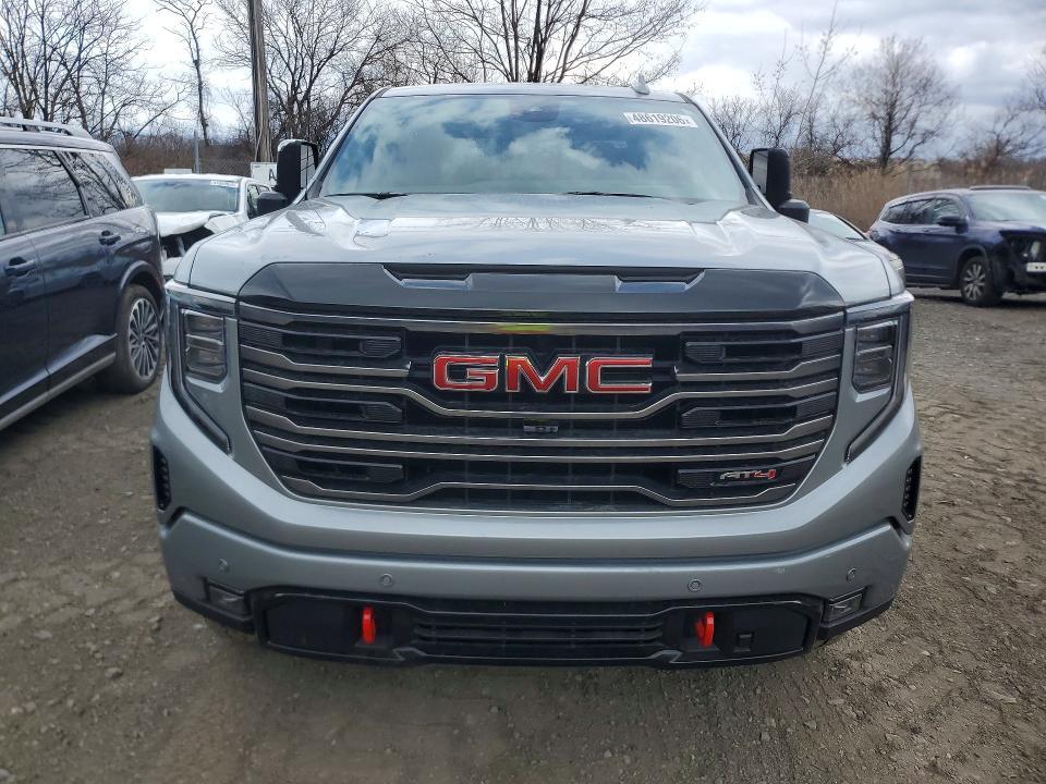2025 GMC Sierra K1500 AT4