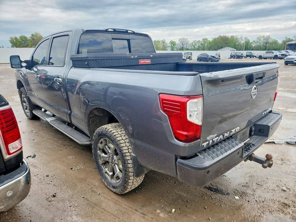 2018 Nissan Titan XD SV