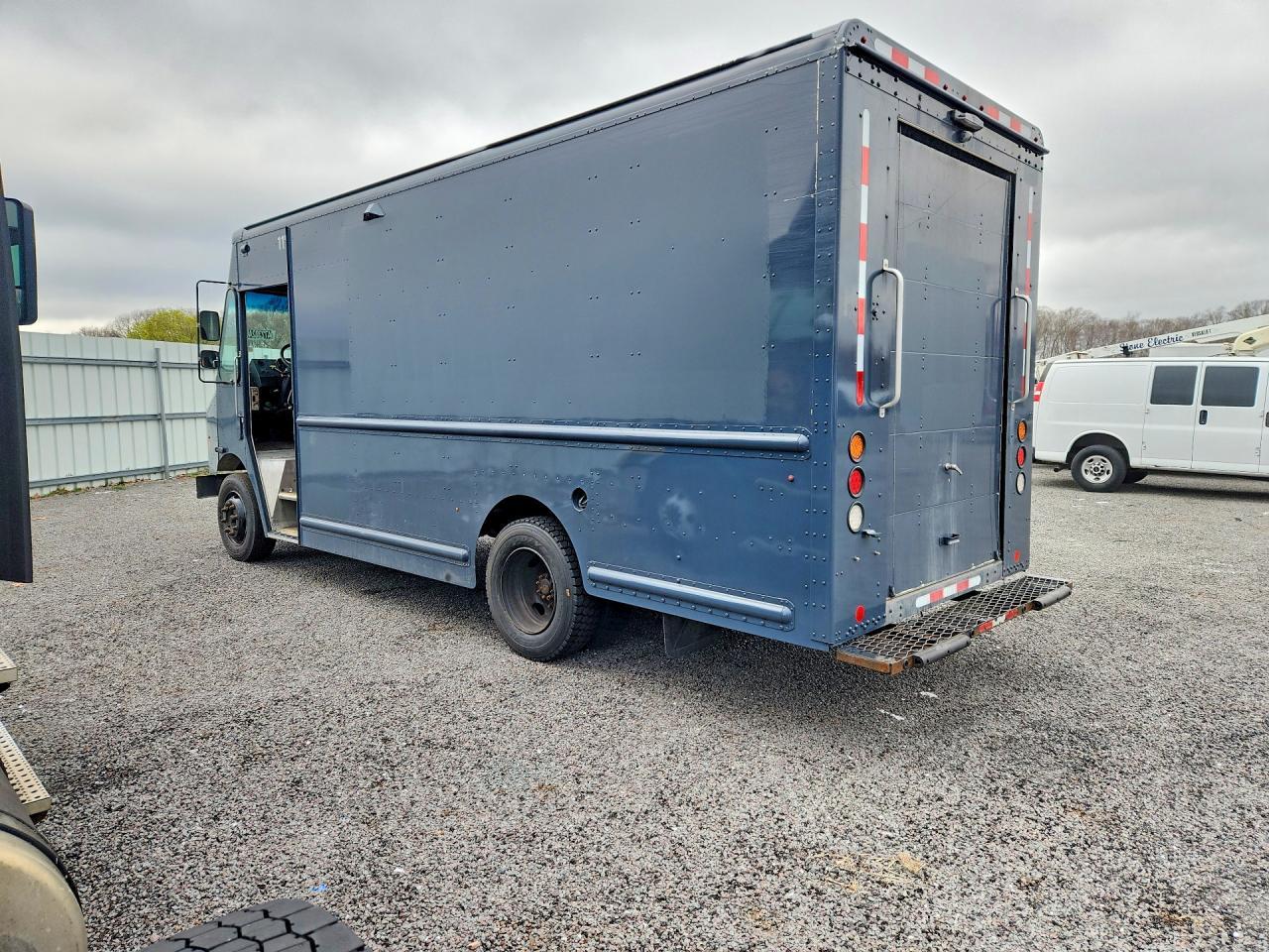 2021 Freightliner Chassis M Line WALK-IN Van