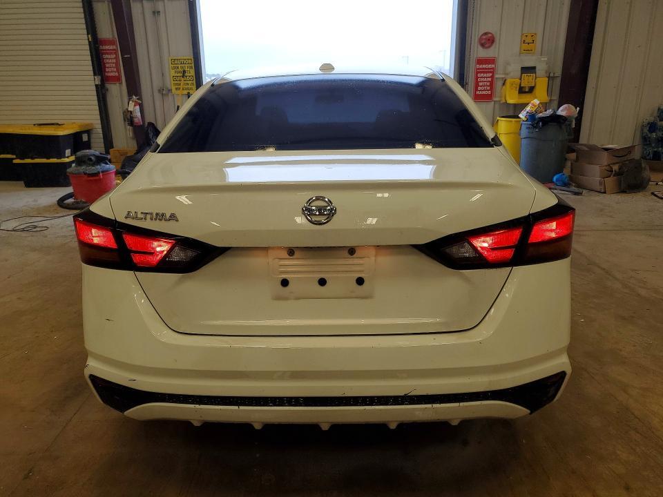 2020 Nissan Altima s