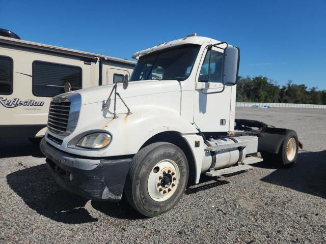 2007 Freigliner 2007 Freightliner Columbia 120 Semi Truck