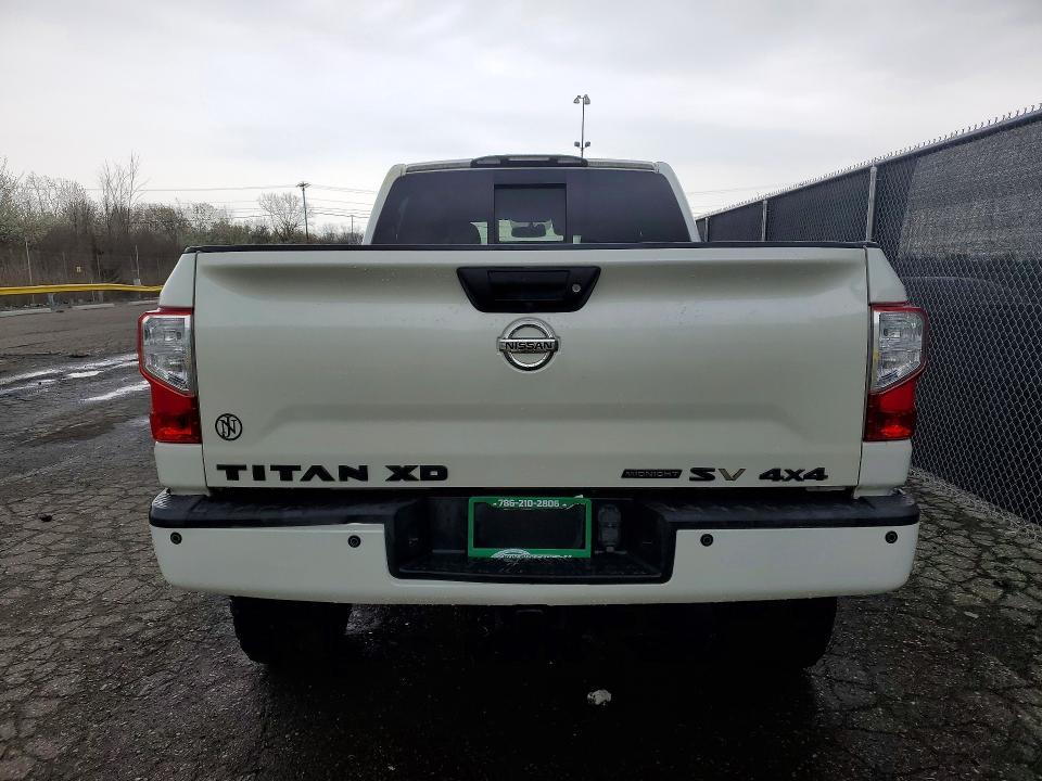 2018 Nissan Titan xd sv