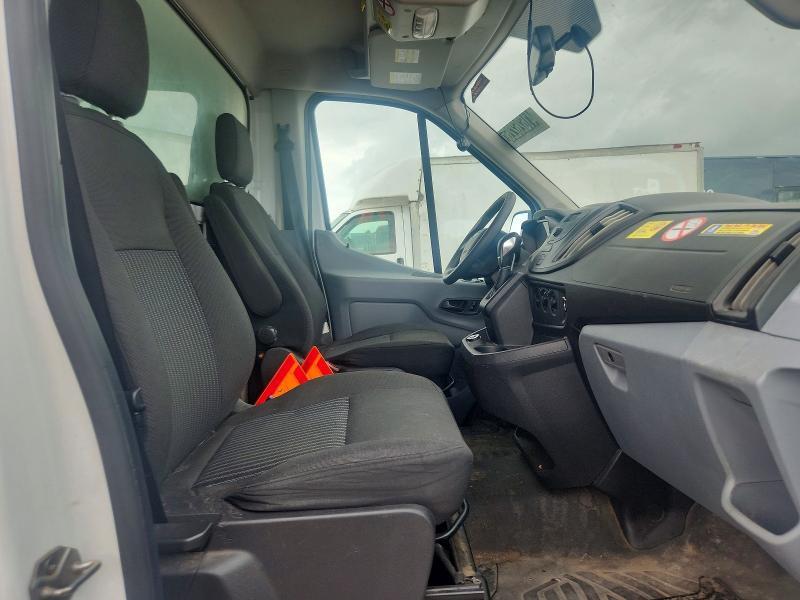 2019 Ford Transit BOX Truck