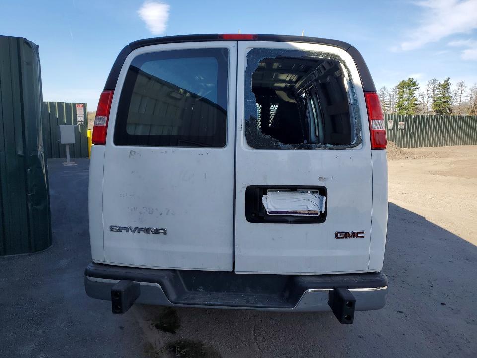 2025 GMC Savana 2500 Cargo Delivery van