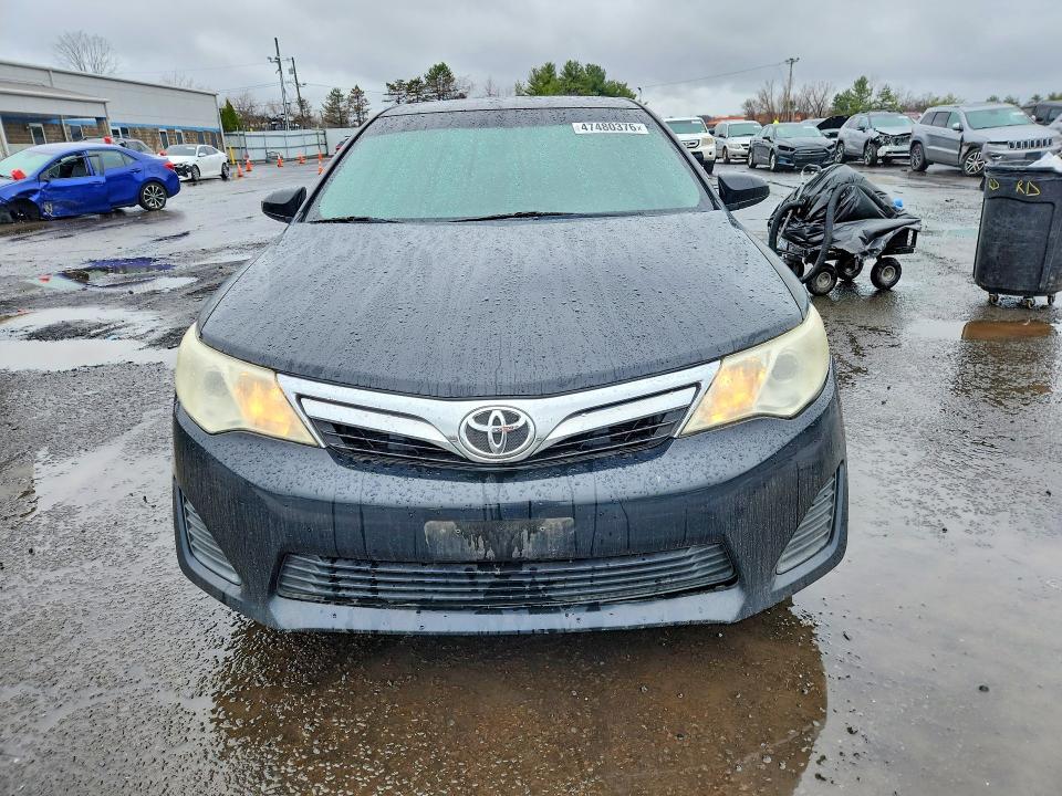 2012 Toyota Camry le