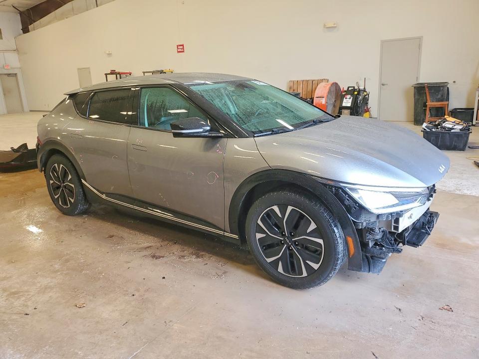 2024 KIA EV6 Wind