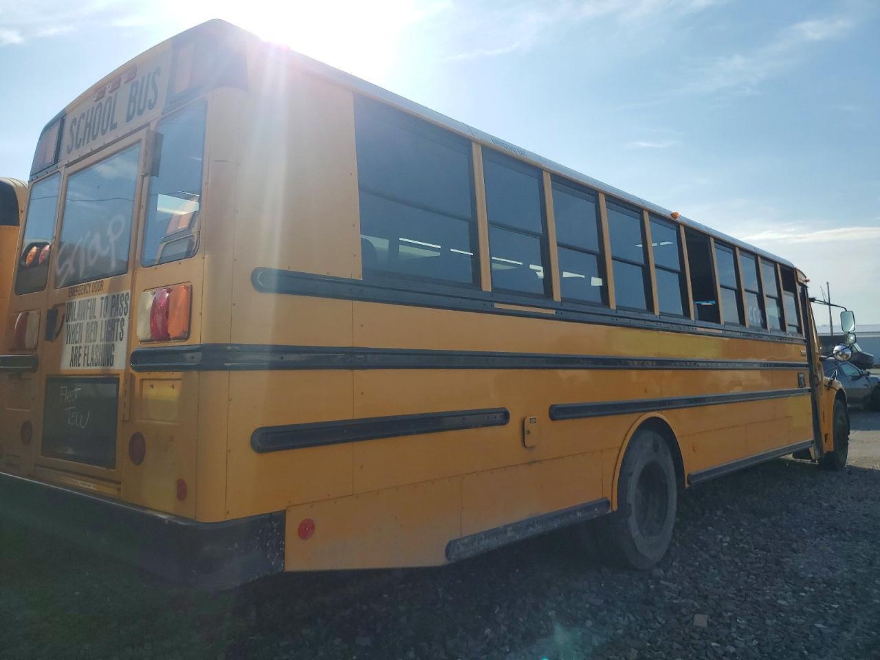 2012 Freigliner 2012 Thomas SAF-T-LINER C2-School Bus