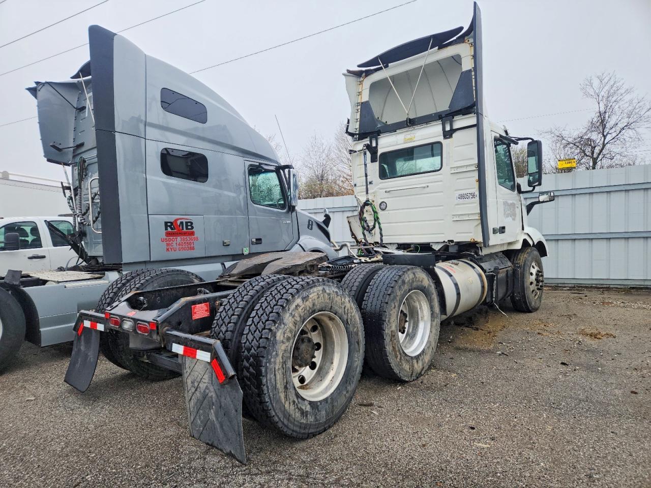 2021 Volv O VNL Semi Truck