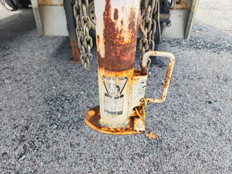 2013 Bision 83141E Horse Trailer