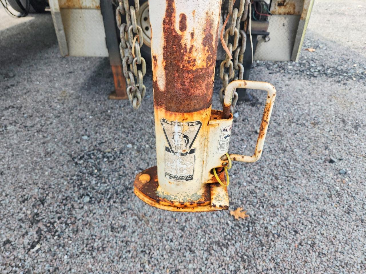 2013 Bision 83141E Horse Trailer