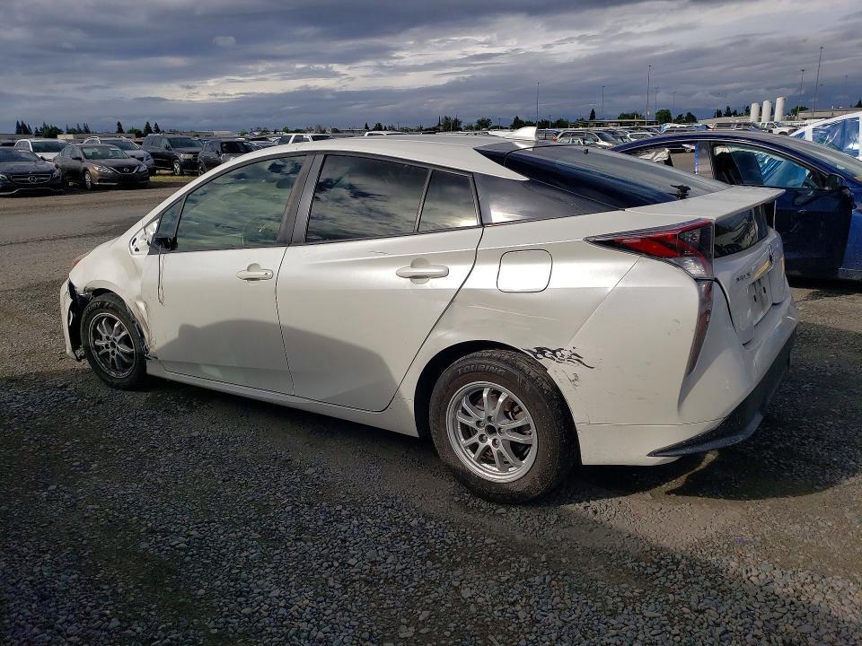 2016 Toyota Prius Three Touring