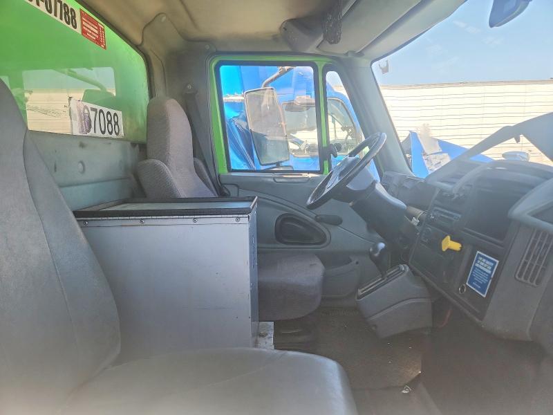 2007 International 4300 BOX Truck