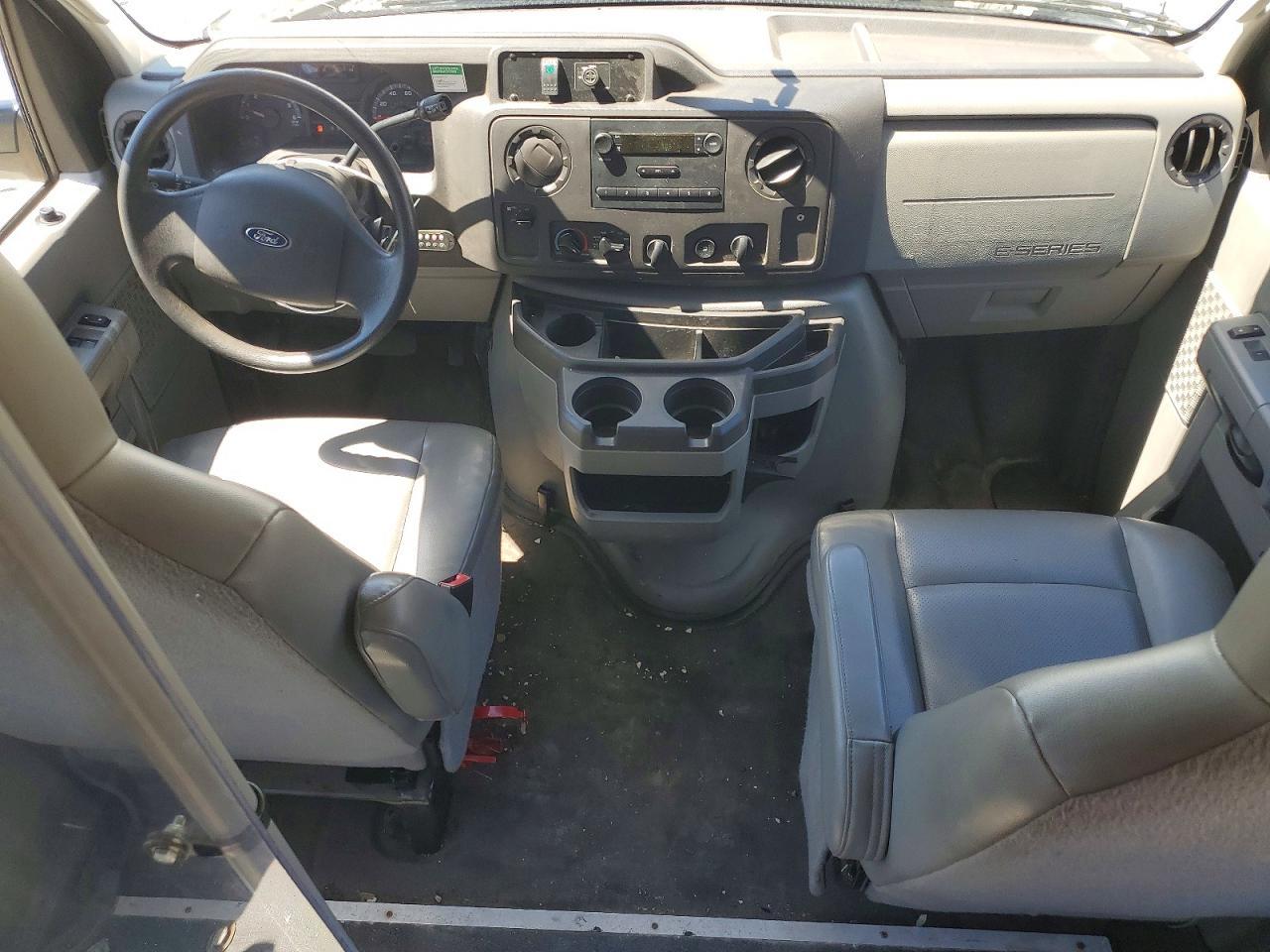 2013 Ford Econoline E350 Super Duty Van
