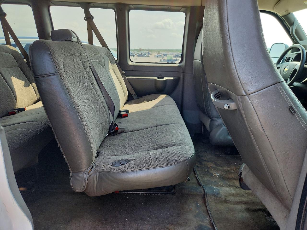 2017 Chevrolet Express G3500 LT