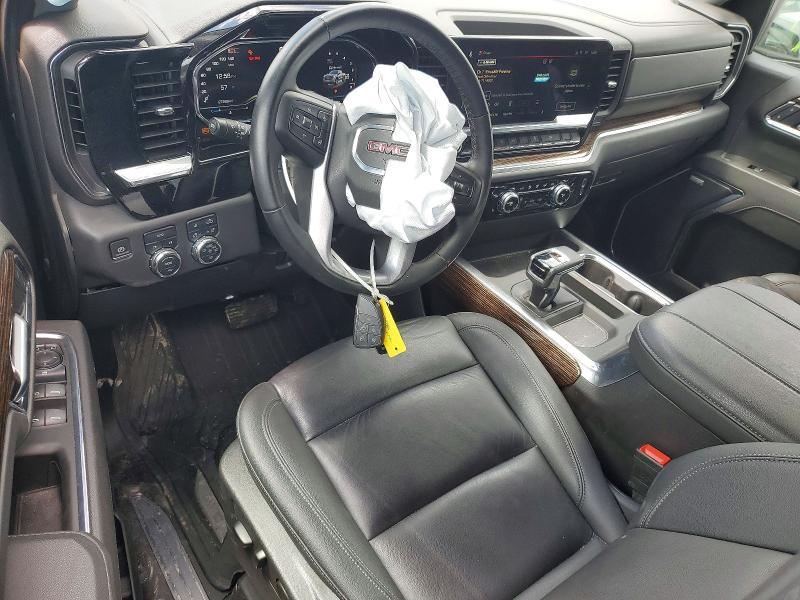 2025 GMC Sierra K1500 Elevation