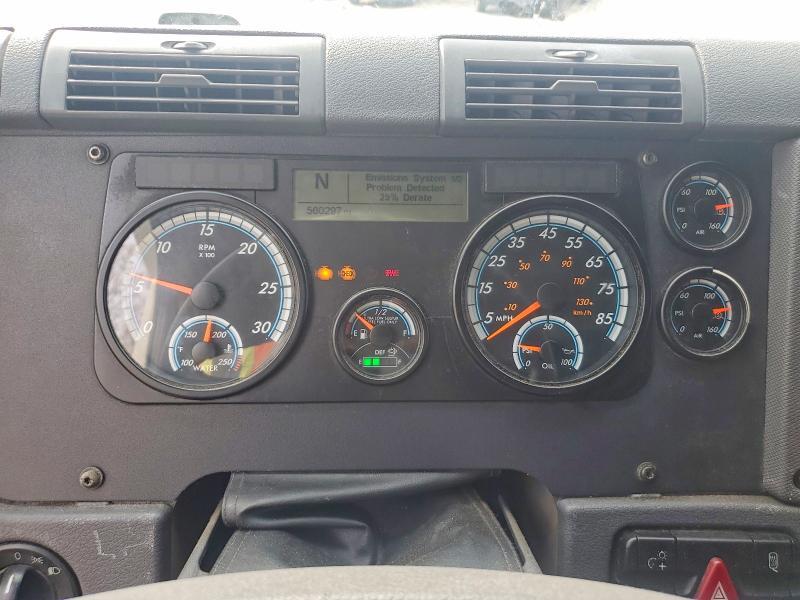 2016 Freigliner 2016 Freightliner Cascadia 125 Semi Truck