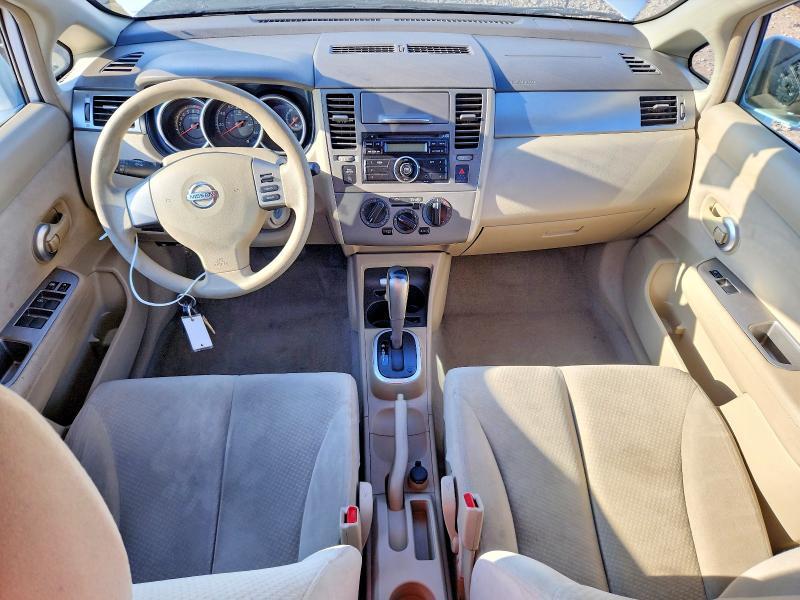 2010 Nissan Versa 1.8 s