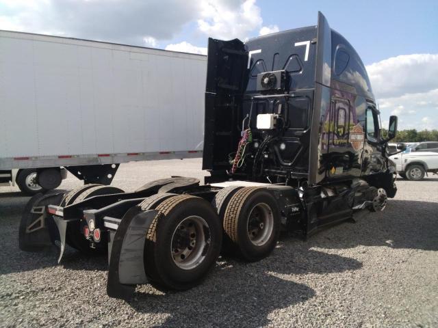 2021 Freightliner Cascadia 126