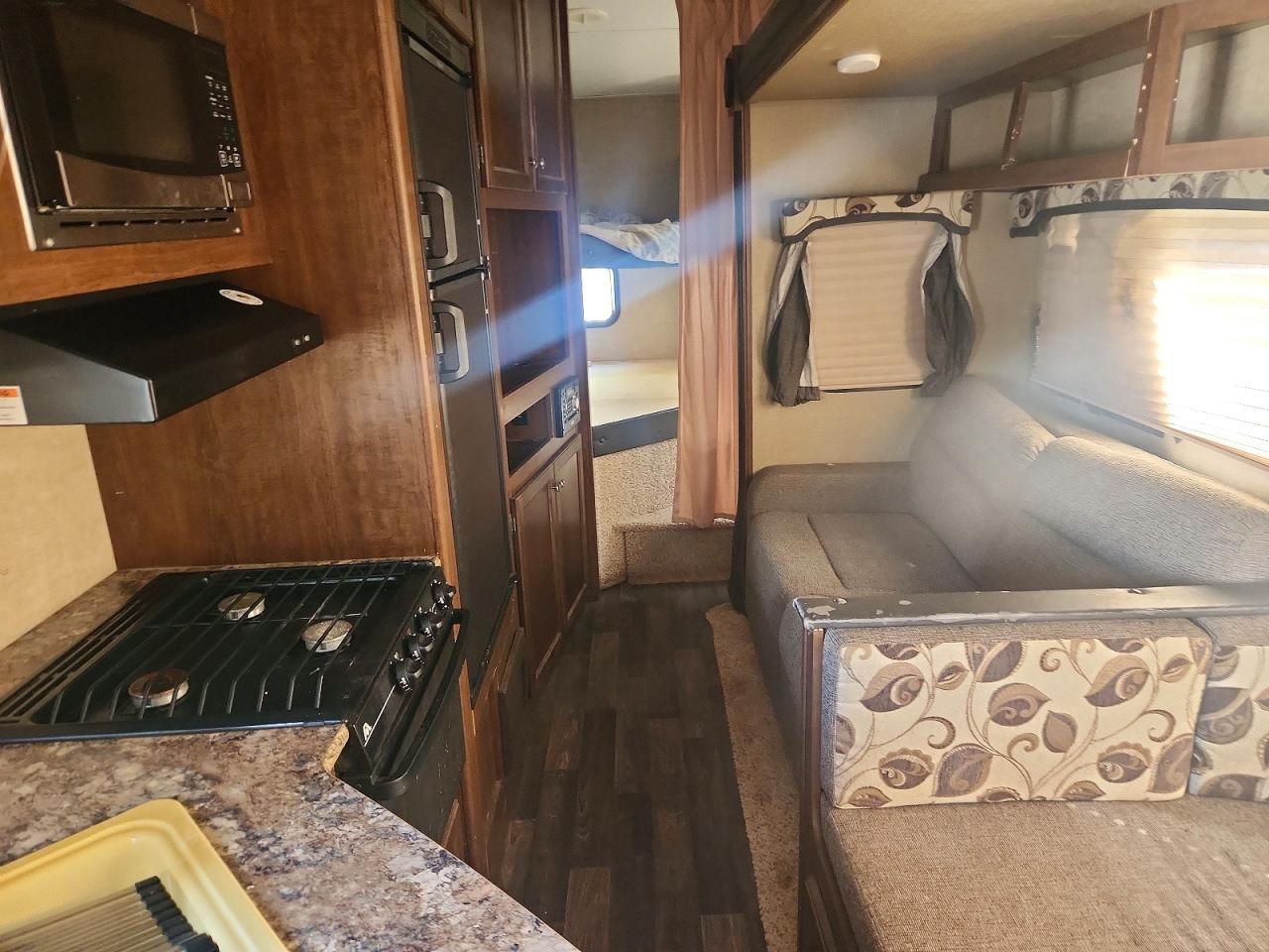2017 Keystone Hideout Camper