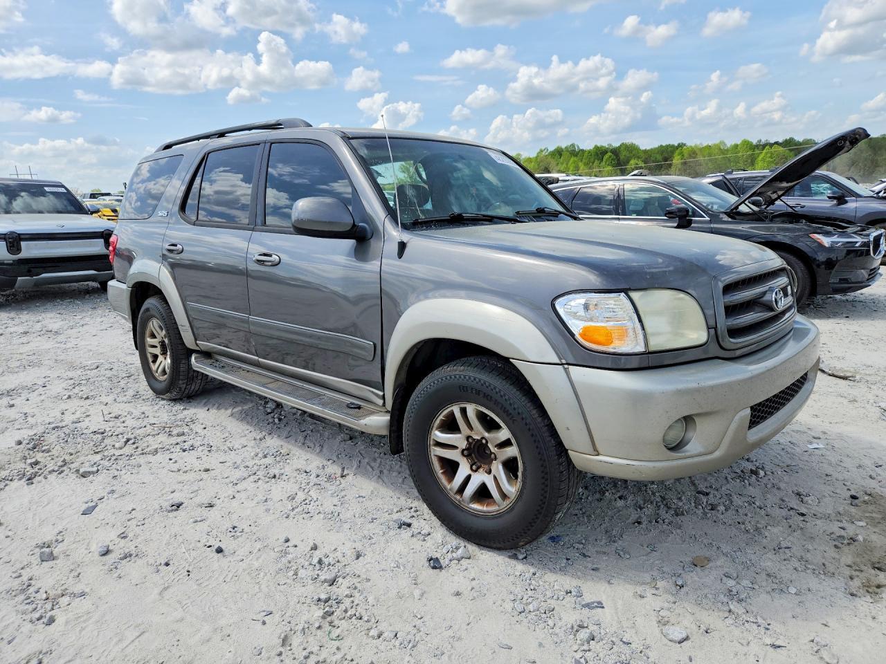2004 Toyota Sequoia SR5