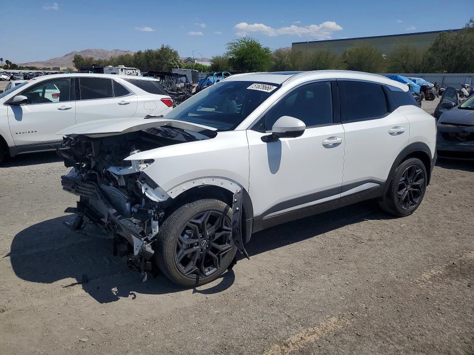 2025 Nissan Kicks sr