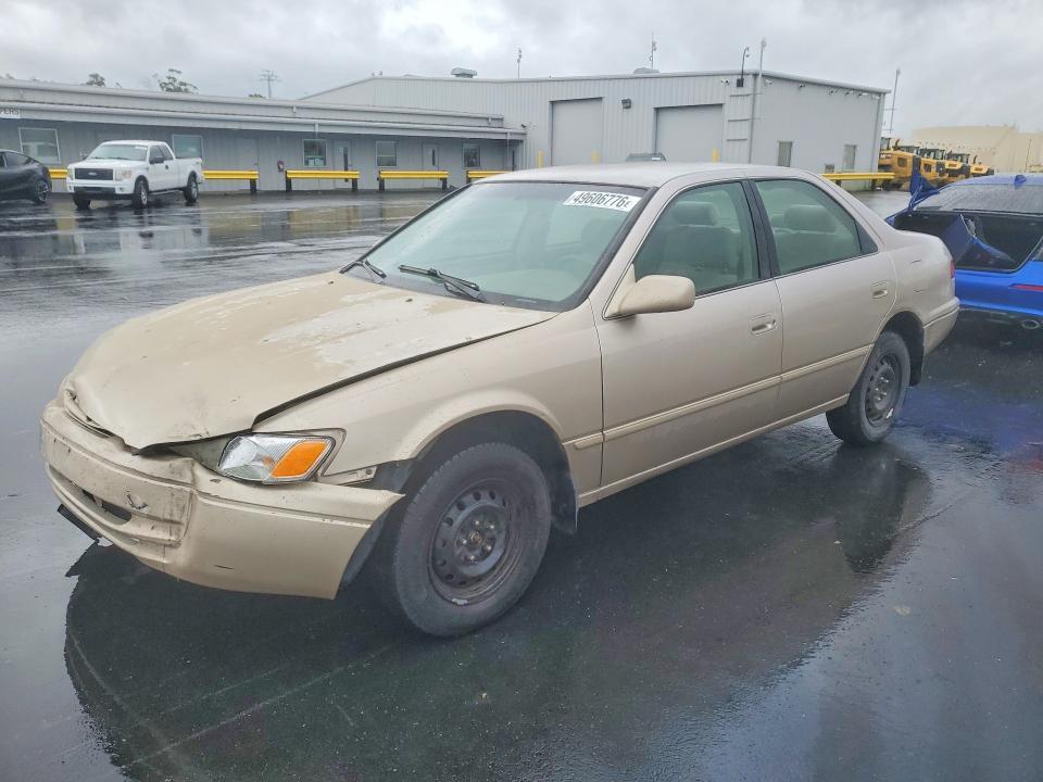 1999 Toyota Camry le