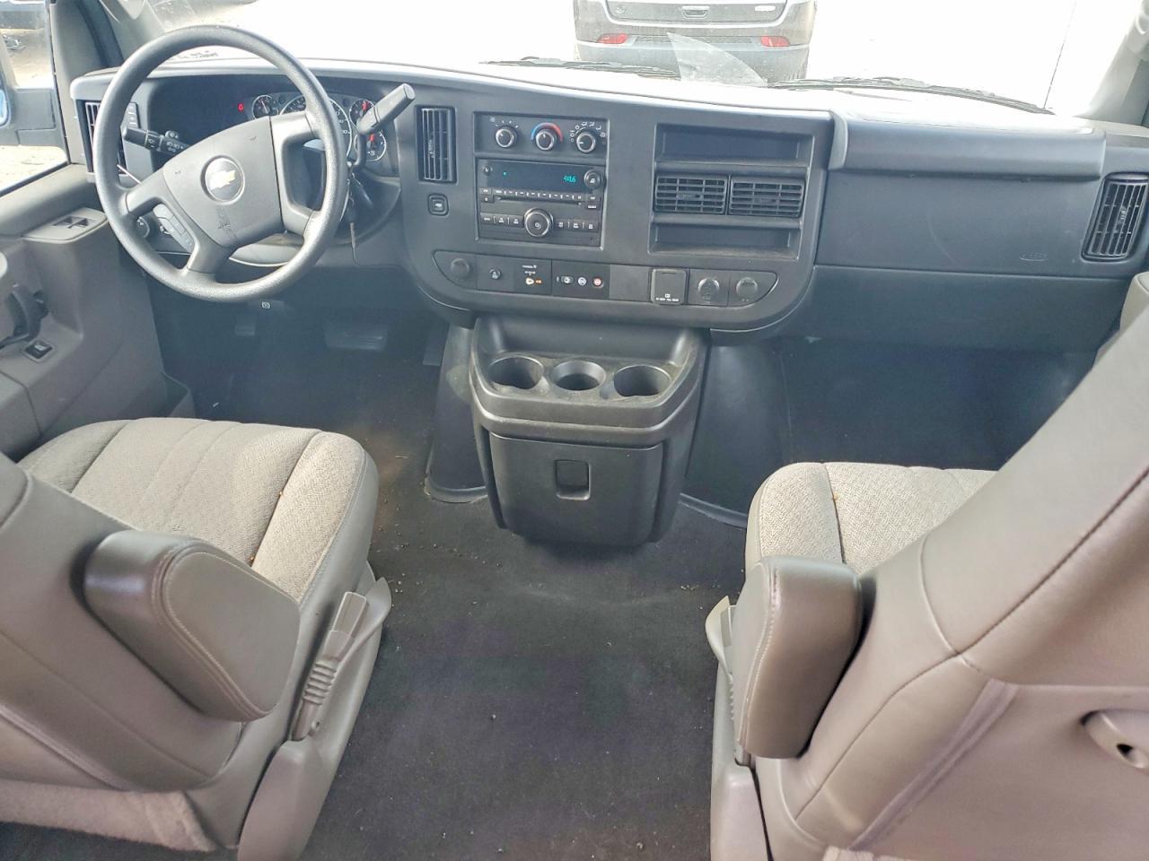 2017 Chevrolet Express G3500 LT