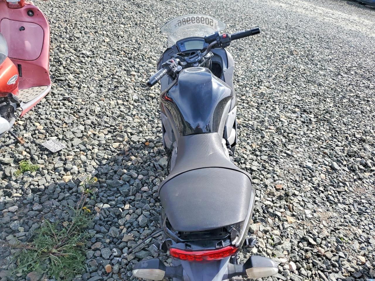 2011 Kawasaki EX650 C