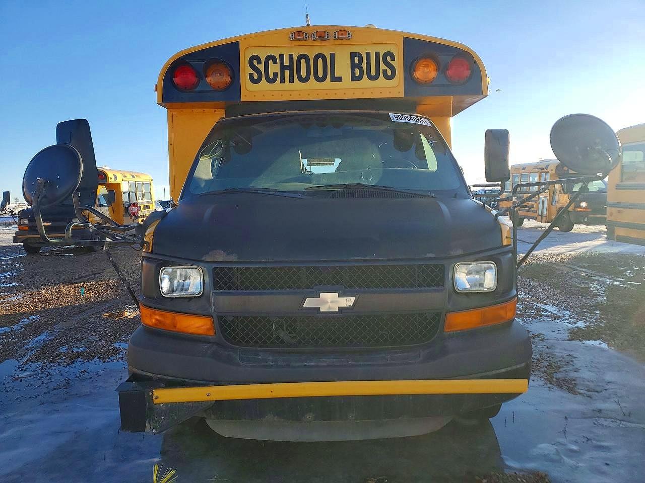 2010 Chev Express Cutaway G4500