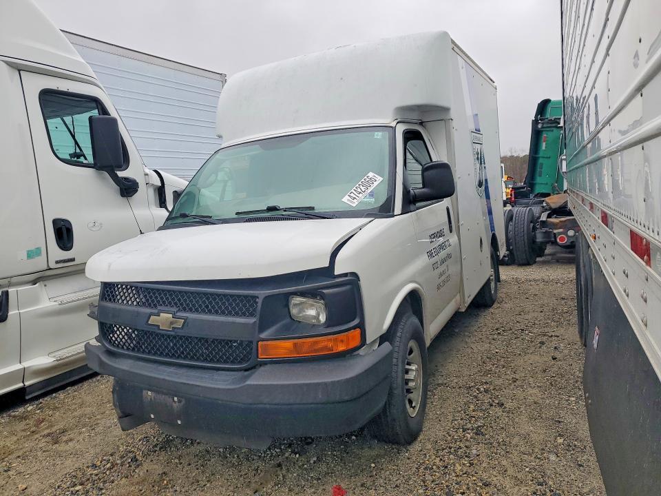 2015 Chevrolet Express G3-BOX Truck