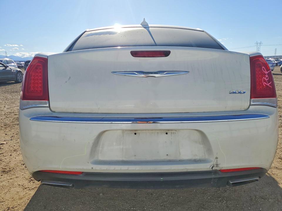 2015 Chrysler 300 Limited