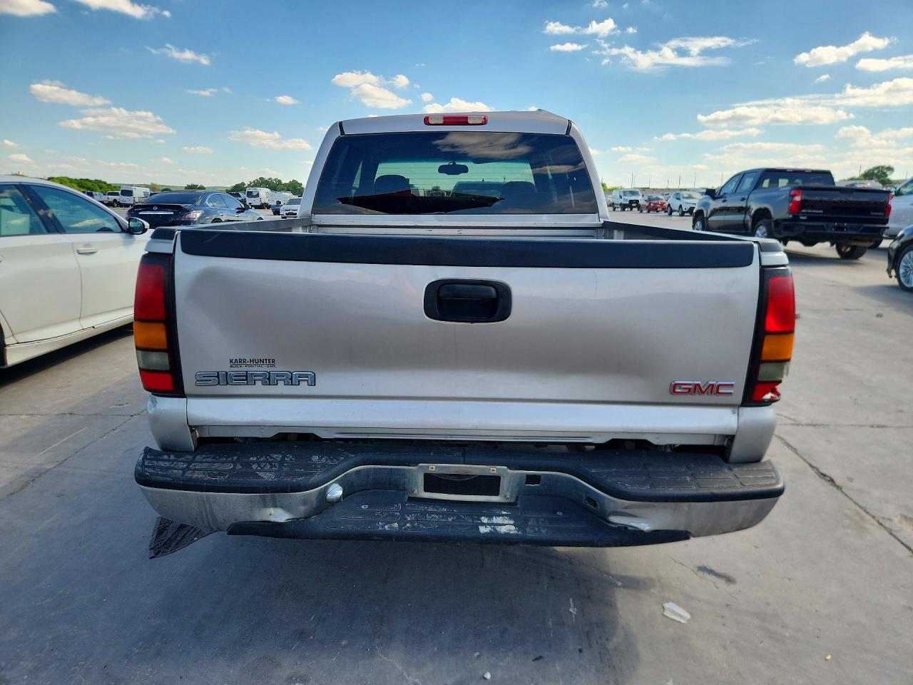 2005 GMC New Sierra C1500