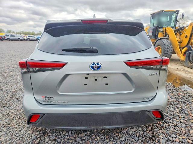 2021 Toyota Highlander Hybrid xle