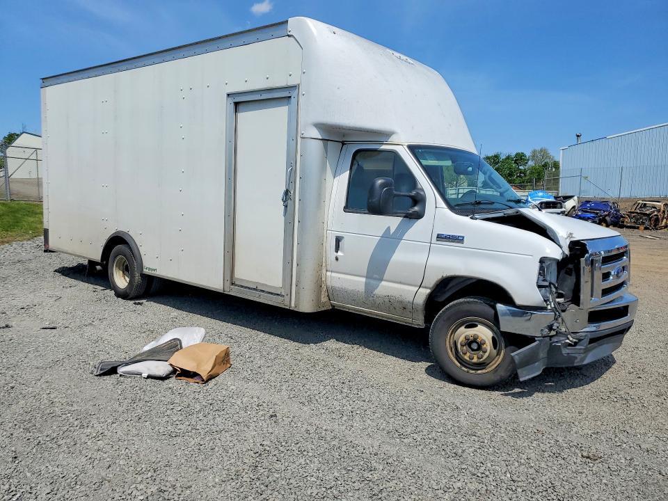 2022 Ford E450 Delivery Truck