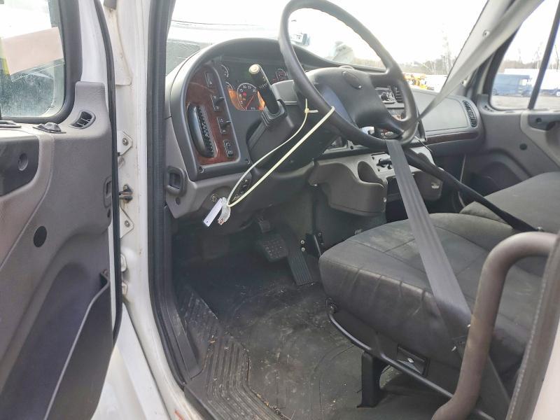 2020 Freigliner 2020 Freightliner Business Class M2 Refrigerated B